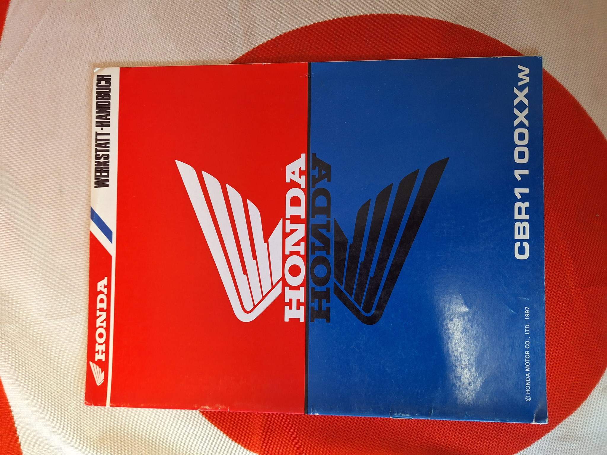 Picture of SM CBR1100XXW GERMAN  64MAT00Z